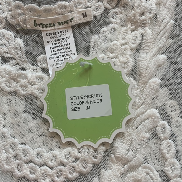 NWT - breeze ever ombré lace top. - Picture 4 of 5